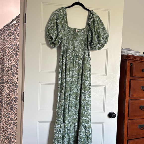 Anna Cate Dresses & Skirts - Anna cate apple mist print Maxi Dress